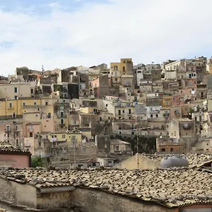 La Corte Di Ibla Pensión