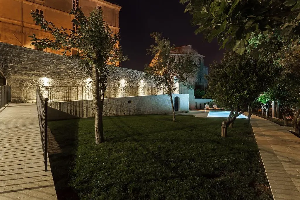 לינה וארוחת בוקר רגוזה Giardino Sul Duomo