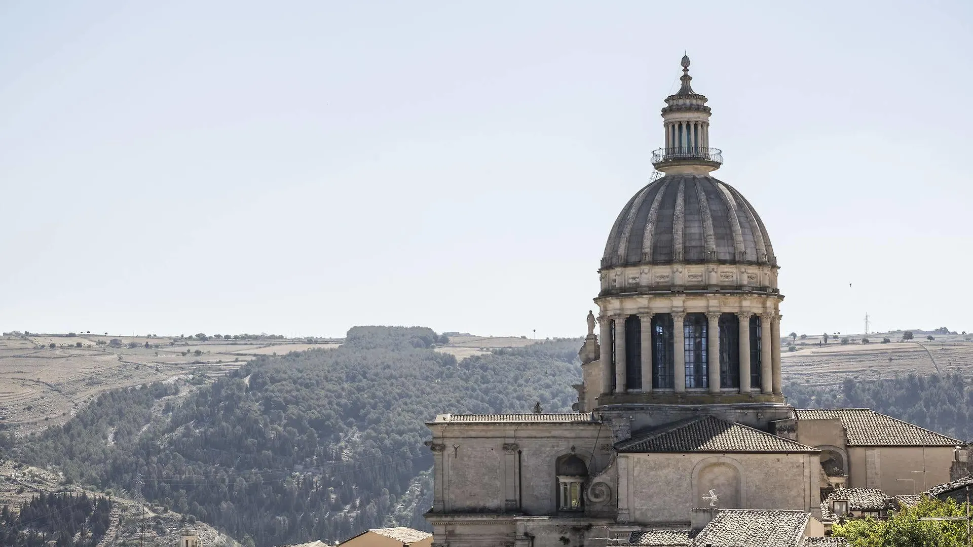 **  לינה וארוחת בוקר רגוזה Giardino Sul Duomo איטליה
